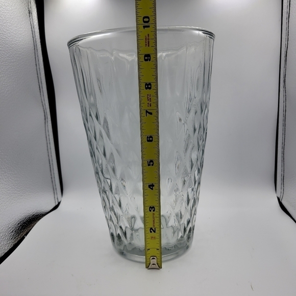 Large Clear Crystal Glass Diamond Pattern Vase - Picture 4 of 5